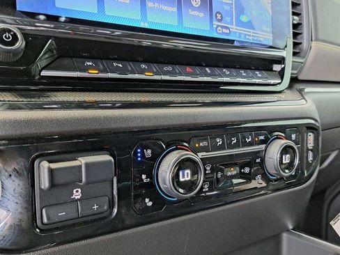 Used 2025 Chevrolet Silverado 1500 ZR2 w/ Technology Package AWD/4WD image 17