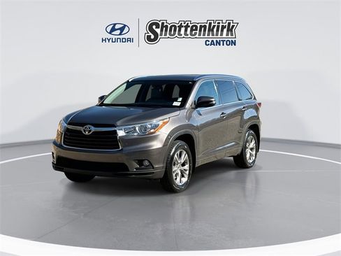 Used 2015 Toyota Highlander XLE image 4