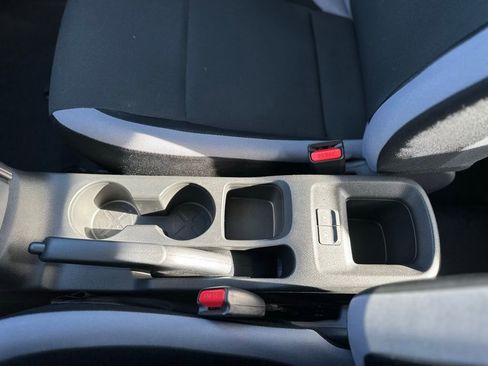 Used 2025 Nissan Versa S w/ Trunk Package image 22