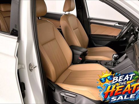 Used 2022 Volkswagen Tiguan SE FWD image 9