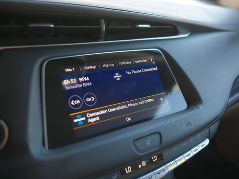 Used 2021 Cadillac XT4 Luxury FWD image 23