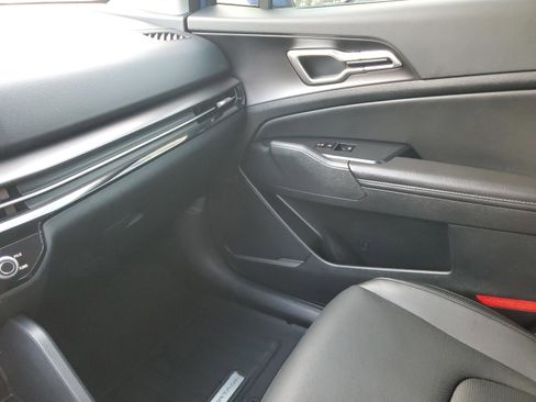 Used 2026 Kia Sportage EX image 22