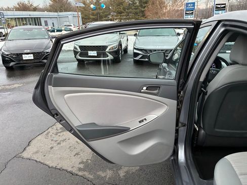 Used 2016 Hyundai Accent SE image 36