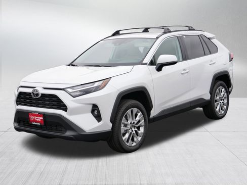 Certified 2025 Toyota RAV4 XLE Premium image 3