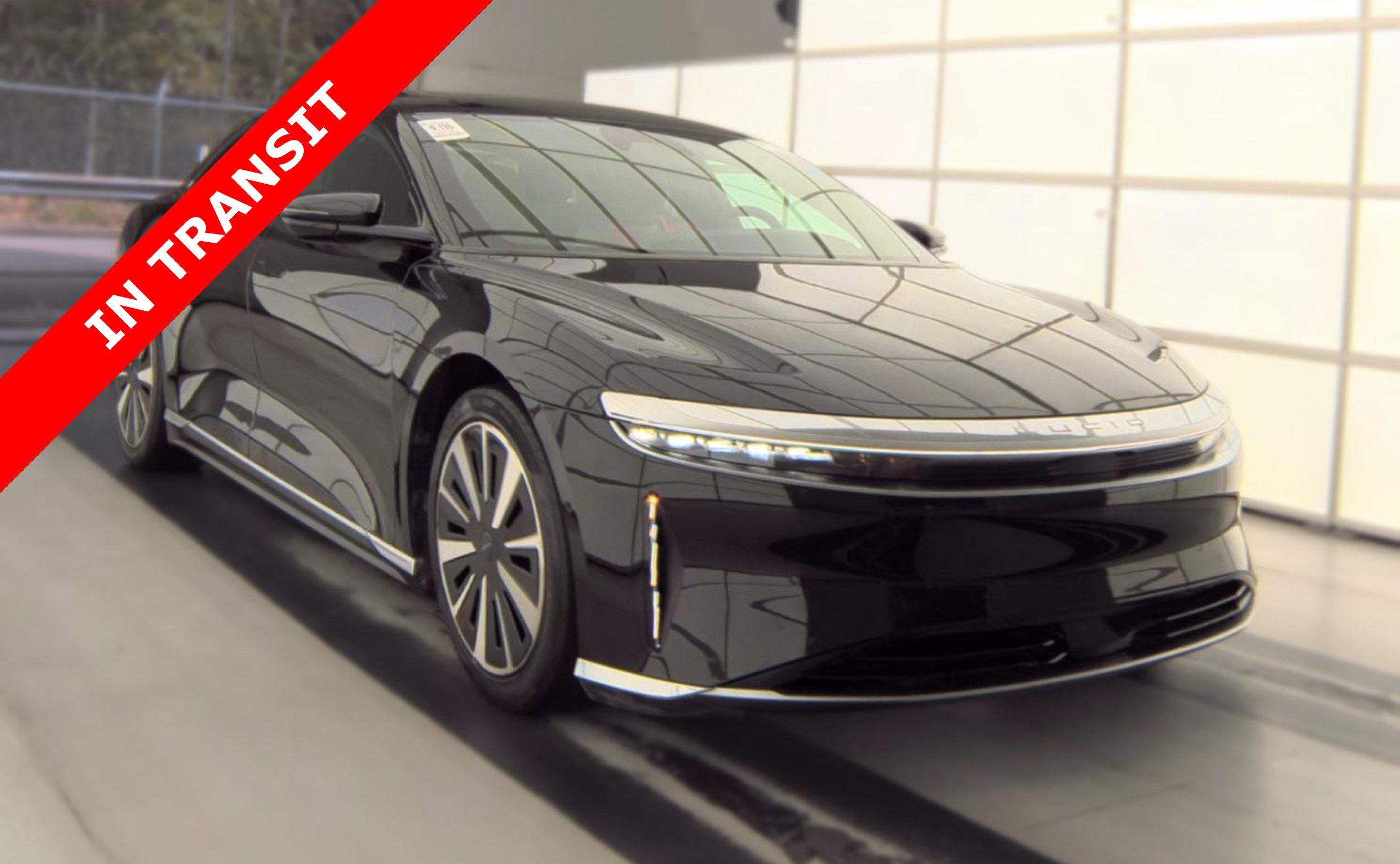 Used 2024 Lucid Air Pure RWD image 5