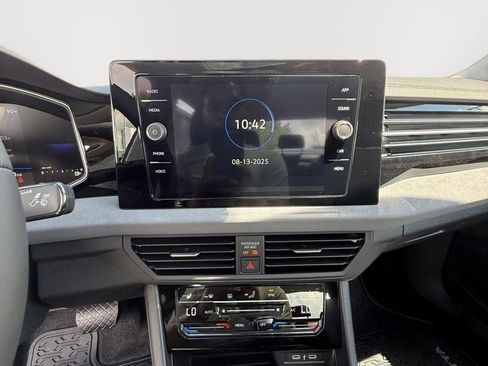 New 2025 Volkswagen Jetta SE image 13