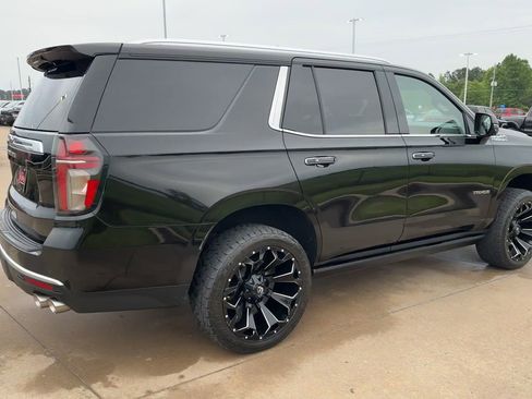Used 2023 Chevrolet Tahoe High Country w/ Premium Package AWD/4WD image 9