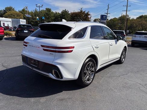 Used 2022 Genesis GV70 2.5T w/ Advanced Package AWD/4WD image 7
