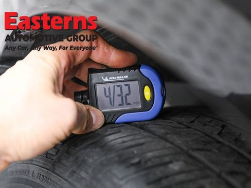 Used 2023 Toyota bZ4X AWD image 29