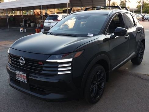 New 2025 Nissan Kicks SR image 8