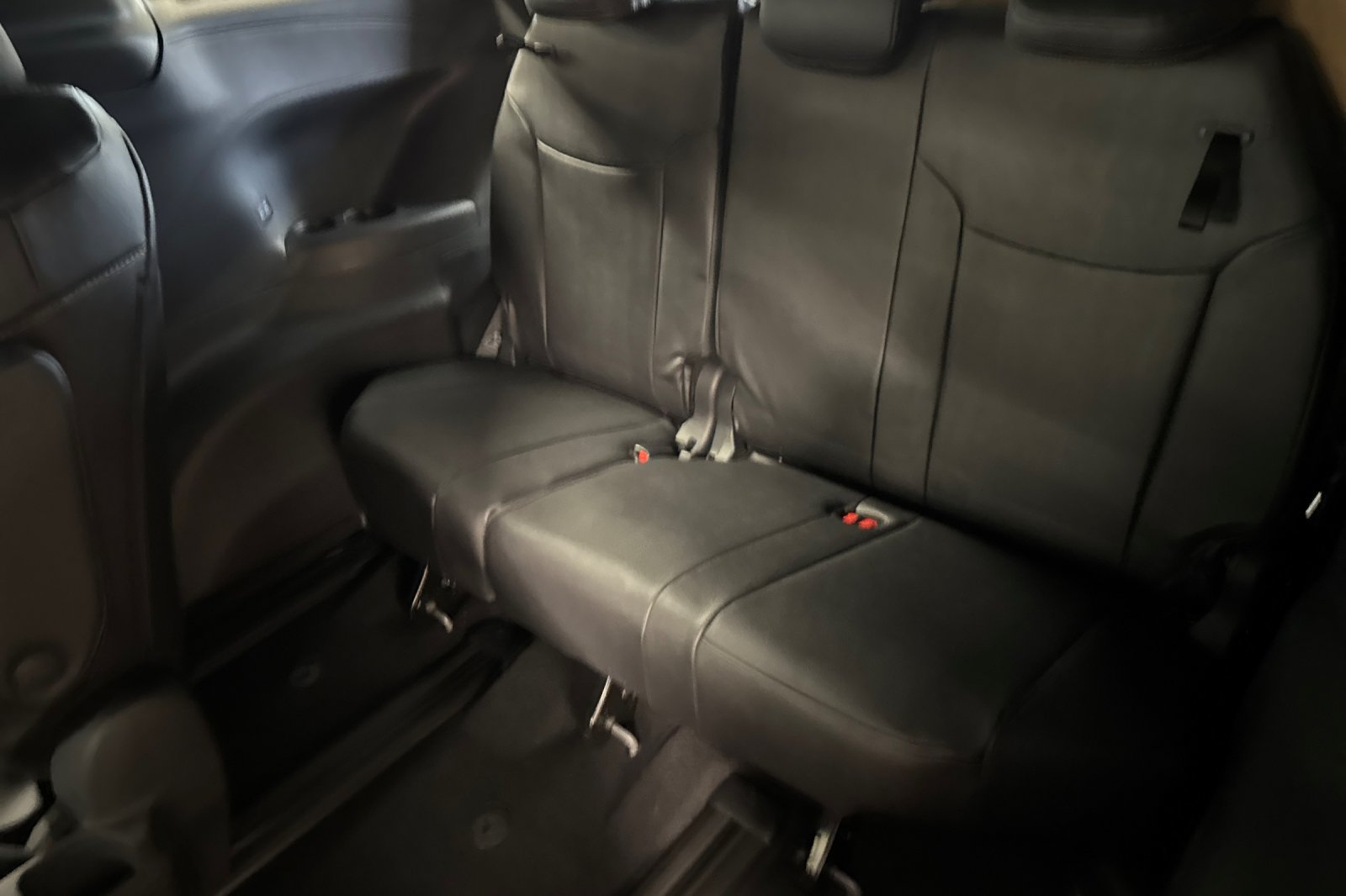 New 2026 Toyota Sienna XLE Woodland Edition AWD/4WD image 18