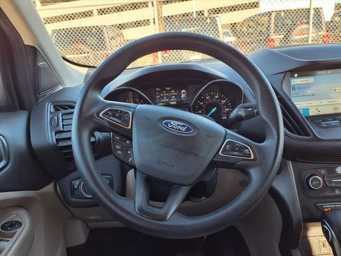 Used 2019 Ford Escape SE image 13