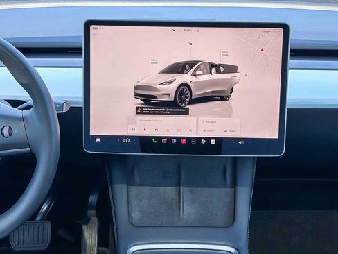 Used 2023 Tesla Model Y Long Range image 12