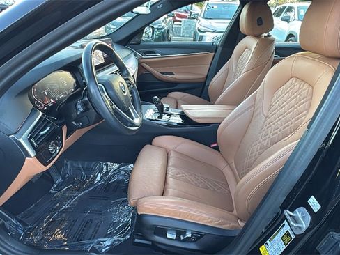 Used 2023 BMW 540i w/ Premium Package image 16