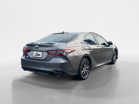 Used 2024 Toyota Camry XLE FWD image 4