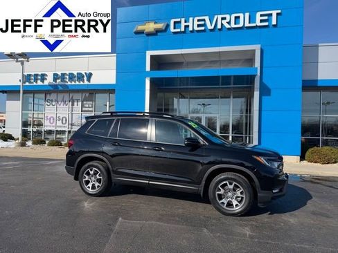 Used 2023 Honda Passport TrailSport image 1