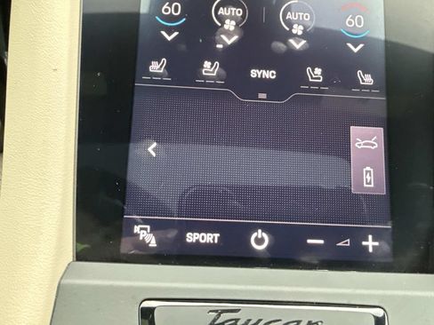 Used 2023 Porsche Taycan RWD image 31