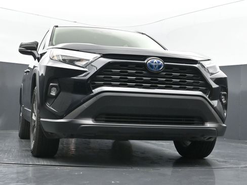 Used 2023 Toyota RAV4 XLE Premium AWD/4WD image 42
