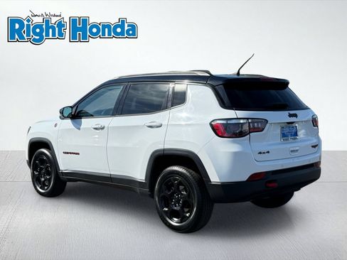 Used 2024 Jeep Compass Trailhawk AWD/4WD image 4