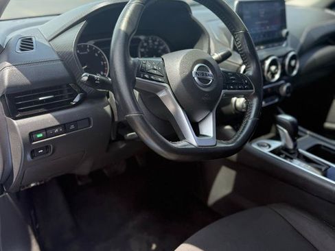 Used 2022 Nissan Sentra SV FWD image 6