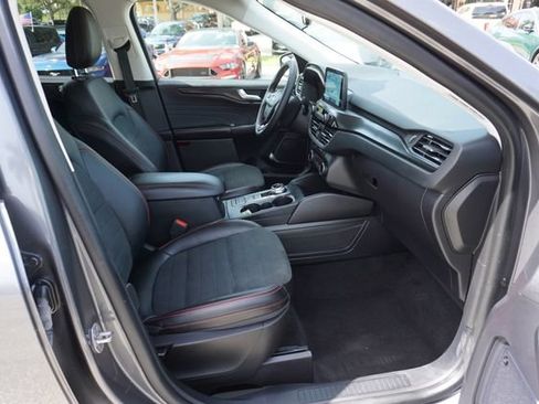 Certified 2022 Ford Escape SEL w/ SEL Stealth AWD Package image 3