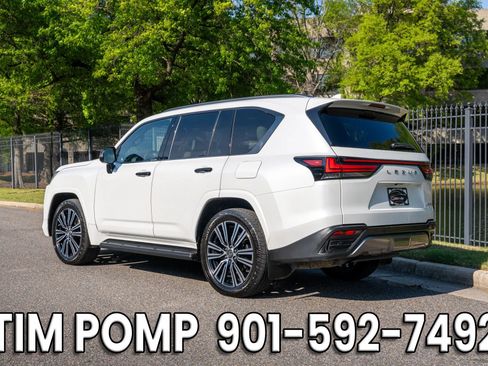 Used 2023 Lexus LX 600 4WD w/ Appearance Package image 8