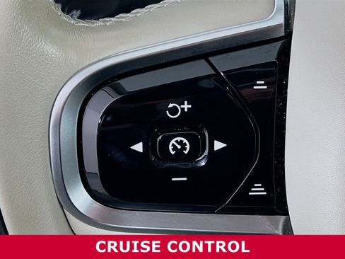 Used 2025 Volvo XC60 T8 Plus w/ Protection Package Premier image 15