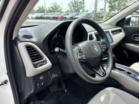 Used 2021 Honda HR-V EX image 24