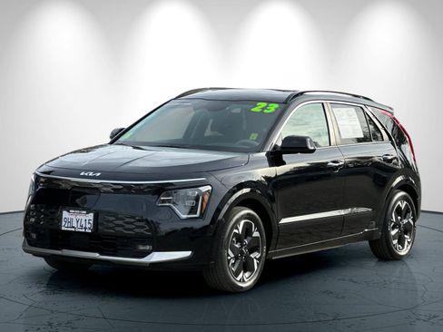 Certified 2023 Kia Niro Wave image 8