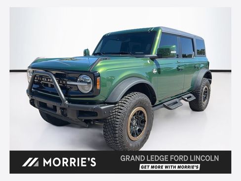 Used 2023 Ford Bronco Outer Banks w/ Sasquatch Package AWD/4WD image 1