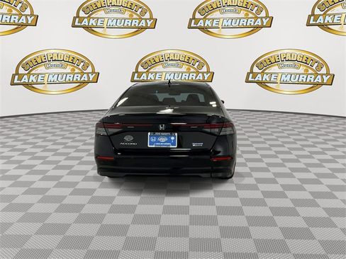 Used 2025 Honda Accord Touring image 2