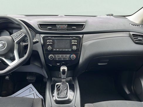 Used 2018 Nissan Rogue Sport S image 10