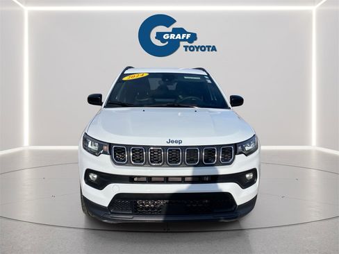 Used 2024 Jeep Compass Latitude image 20