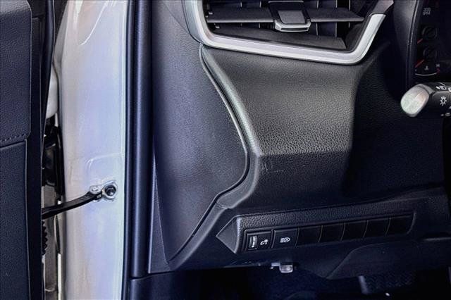Used 2020 Toyota Corolla SE w/ Carpet Mat Package (TMS) FWD image 10