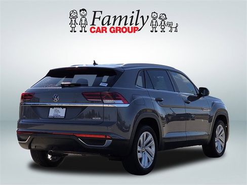 Used 2022 Volkswagen Atlas Cross Sport SE image 8