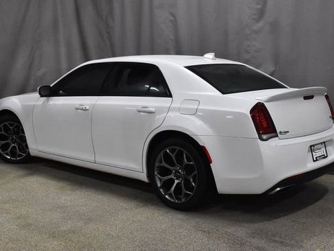 Used 2015 Chrysler 300 S image 7