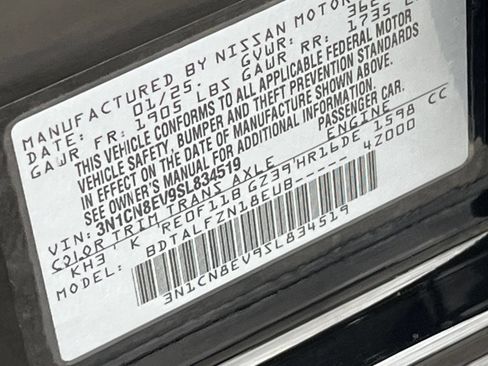 Used 2025 Nissan Versa SV FWD image 29