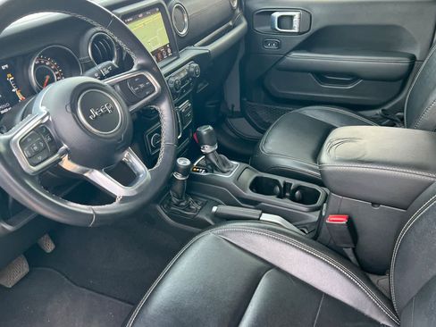 Used 2022 Jeep Gladiator Overland w/ Popular Equipment Package image 14