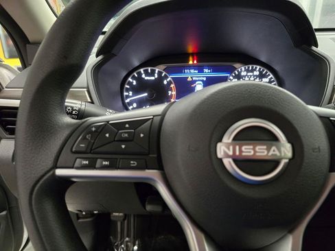 Used 2024 Nissan Altima 2.5 SV FWD image 18