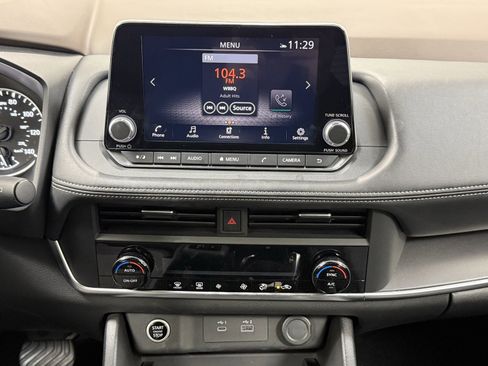 Used 2023 Nissan Rogue SV image 23