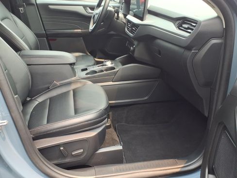Used 2025 Ford Escape Platinum AWD/4WD image 21