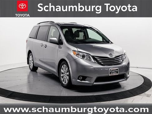 Used 2017 Toyota Sienna XLE Premium image 1