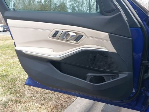 Used 2023 BMW M340i xDrive w/ Premium Package image 28