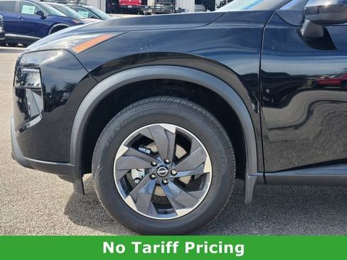 Certified 2025 Nissan Rogue SV image 7