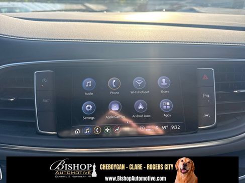 Used 2023 Buick Enclave Essence AWD/4WD image 22