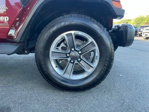 Used 2021 Jeep Wrangler Unlimited Sahara w/ LED Lighting Group AWD/4WD image 33