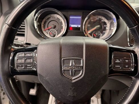 Used 2019 Dodge Grand Caravan SXT w/ Blacktop Package image 24