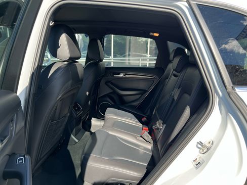 Used 2016 Audi Q5 2.0T Premium Plus w/ Technology Package image 12