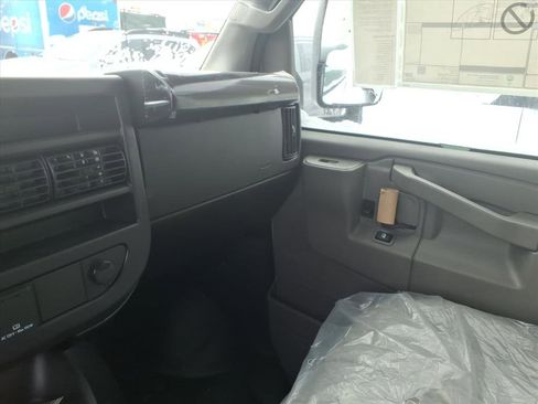 New 2024 Chevrolet Express 3500 w/ Power Convenience Package RWD image 11