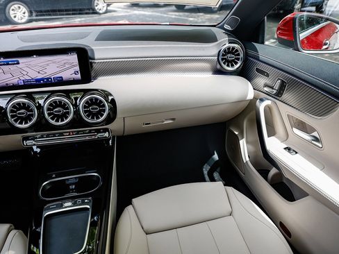 New 2025 Mercedes-Benz CLA 250 4MATIC image 15